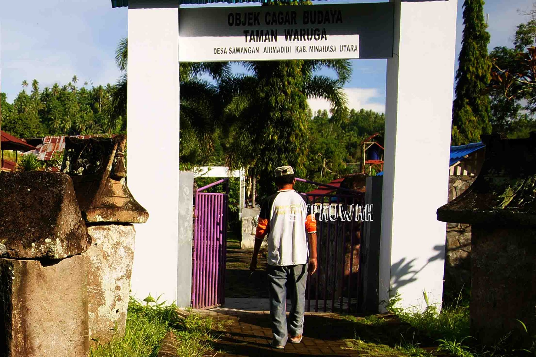 Taman Waruga Sawangan
